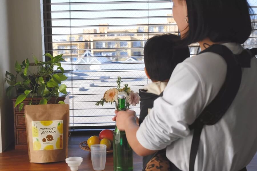 これからマミーズプロテインを飲むシーン