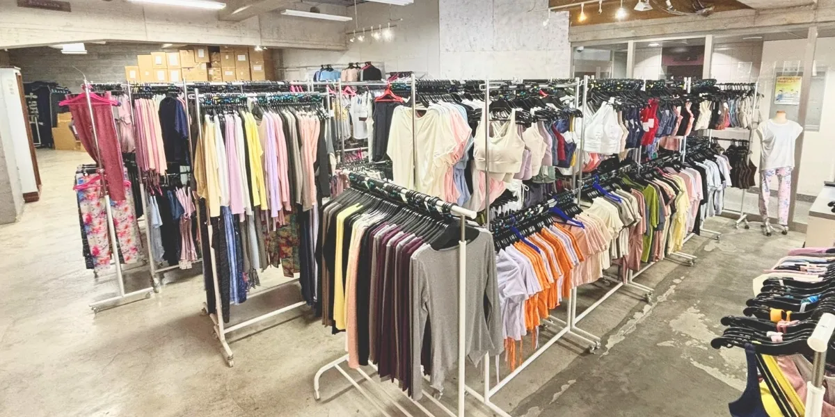 2000点以上の品揃えを誇る店内